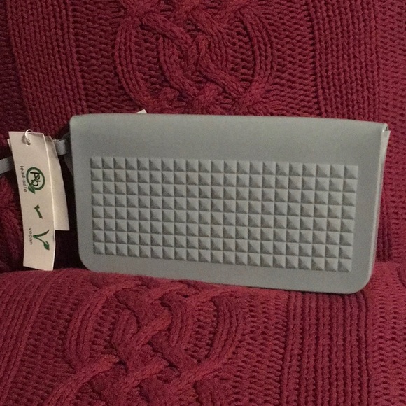 Grey Studded Jelly wristlet - Picture 3 of 4